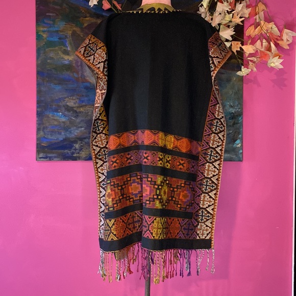 Beautiful Bohemian Fringed Tunic Poncho Loungewear Layering Dress w/ Open Sides - Picture 5 of 10
